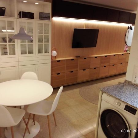 2 Bedroom Large Modern Apartment In Blanes Old Town 50M From The Beach! Exteriér fotografie