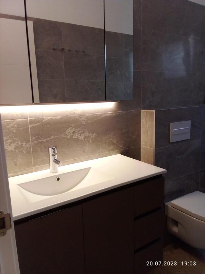 2 Bedroom Large Modern Apartment In Blanes Old Town 50M From The Beach! Exteriér fotografie