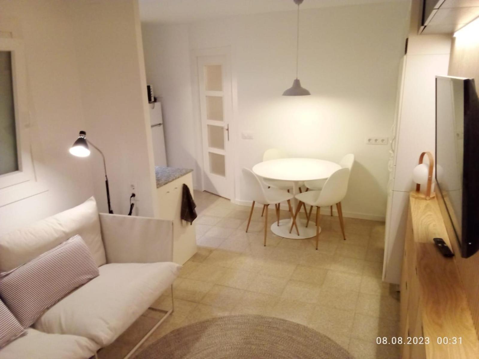 2 Bedroom Large Modern Apartment In Blanes Old Town 50M From The Beach! Exteriér fotografie